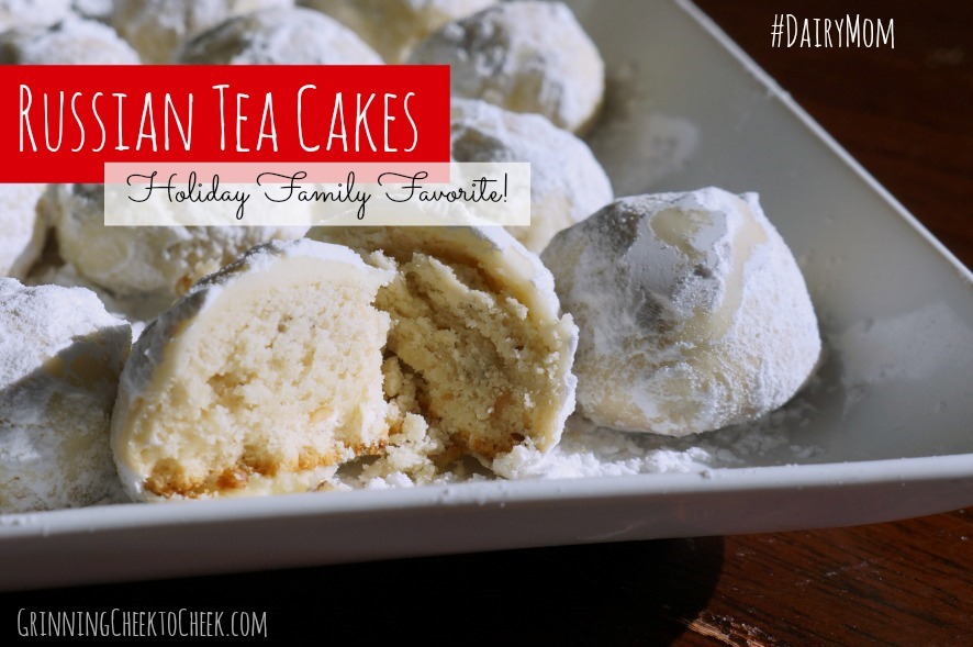 Russian Tea Cakes Recipe -The Gift of Dairy Holiday Traditions #DairyMom