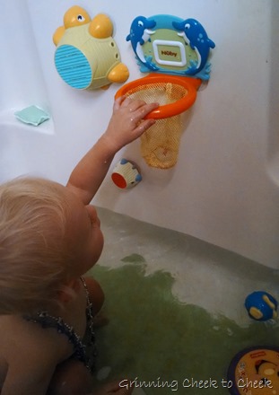 Nuby Bathtime Basketball