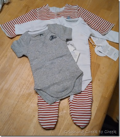 mbaby neutral outfits