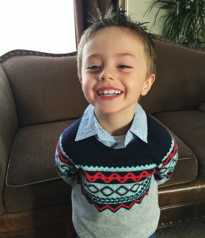 This Year, Get the Pictures RIGHT with OshKosh B’gosh, and #GiveHappy #MC (sponsored)