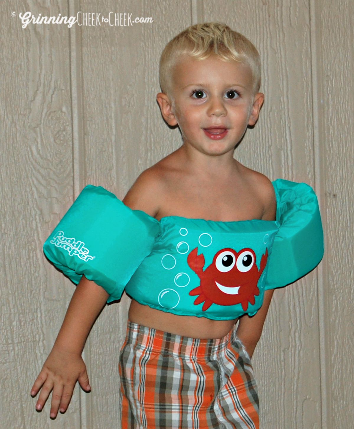 Best Thing in Water Safety #PuddleJumper #Giveaway