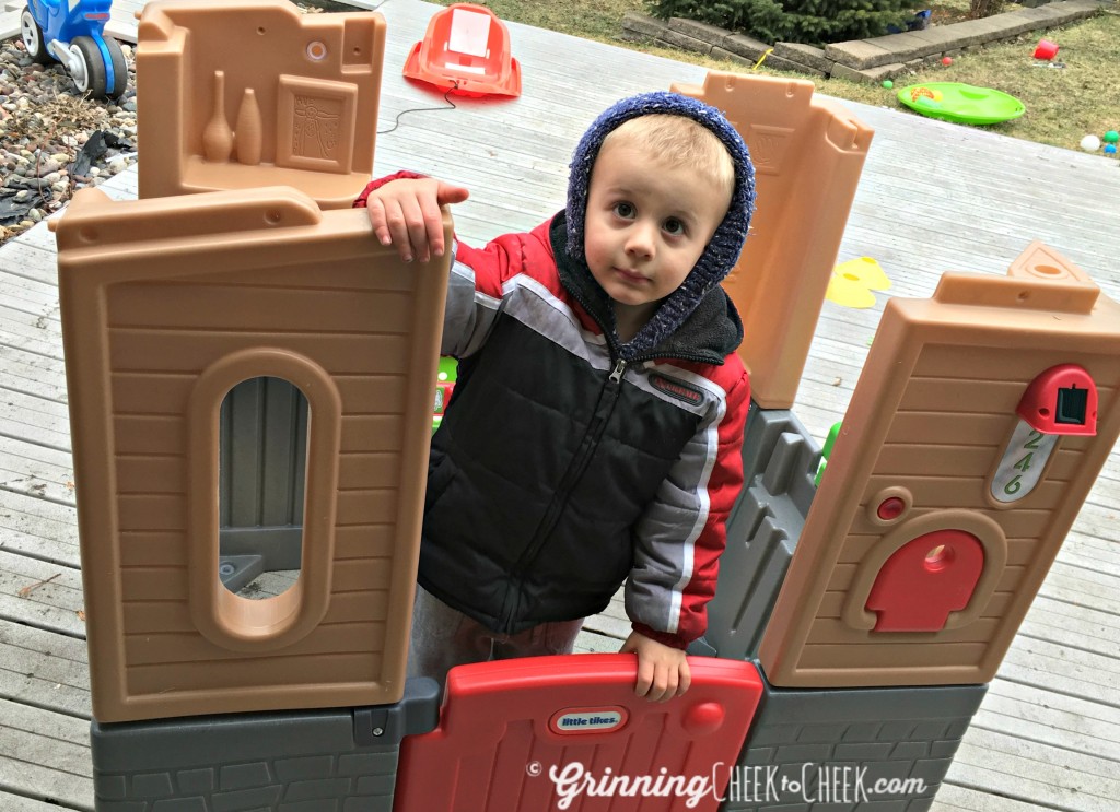 go green playhouse walls