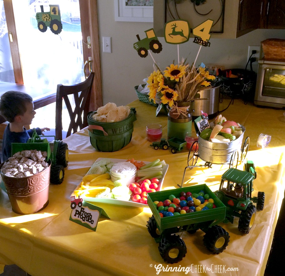 Tractor Birthday Table 1