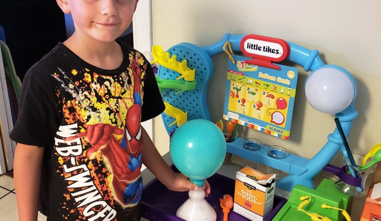 Wonder Lab Experiment Table for Growing Scientists and Engineers! #Ad @LittleTikes #Fun #STEM #Learning